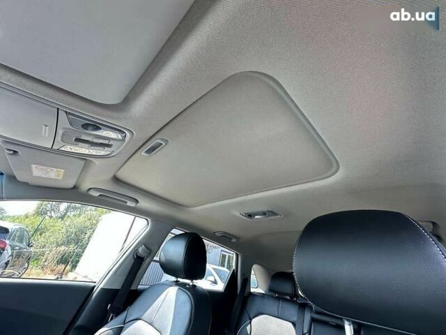 Киа Niro, объемом двигателя 0 л и пробегом 129 тыс. км за 19900 $, фото 6 на Automoto.ua