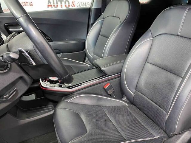 Кіа Niro, об'ємом двигуна 0 л та пробігом 100 тис. км за 20950 $, фото 6 на Automoto.ua