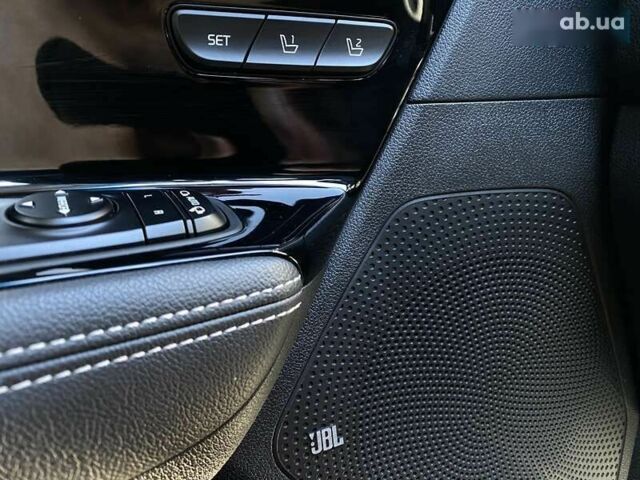 Киа Niro, объемом двигателя 0 л и пробегом 69 тыс. км за 22200 $, фото 5 на Automoto.ua