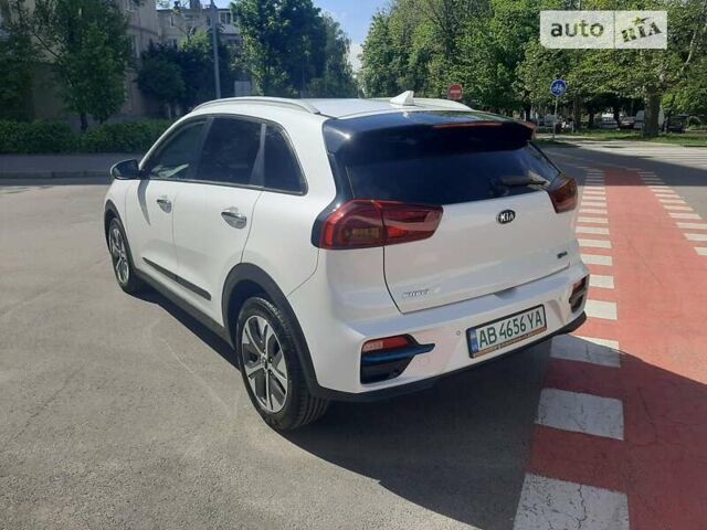 Киа Niro, объемом двигателя 0 л и пробегом 90 тыс. км за 25600 $, фото 3 на Automoto.ua