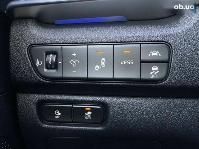 Кіа Niro, об'ємом двигуна 0 л та пробігом 83 тис. км за 23200 $, фото 7 на Automoto.ua