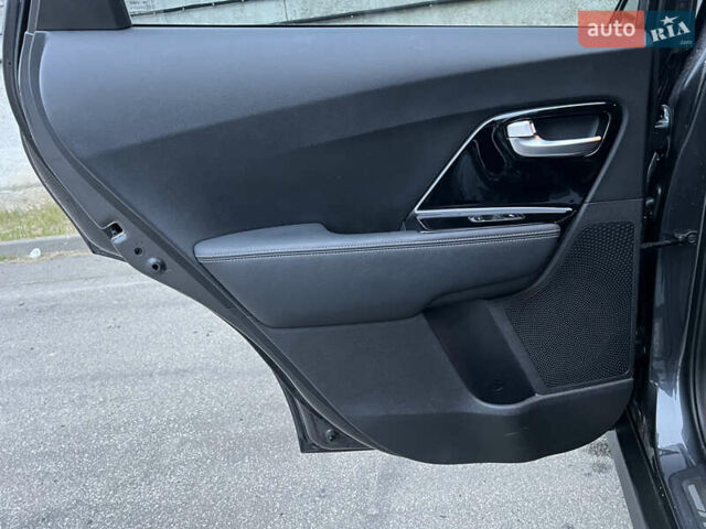 Киа Niro, объемом двигателя 0 л и пробегом 154 тыс. км за 19299 $, фото 21 на Automoto.ua