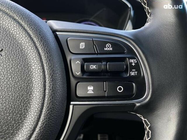 Киа Niro, объемом двигателя 0 л и пробегом 69 тыс. км за 22200 $, фото 6 на Automoto.ua