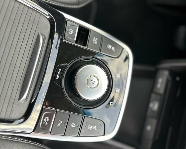 Киа Niro, объемом двигателя 0 л и пробегом 114 тыс. км за 21900 $, фото 15 на Automoto.ua
