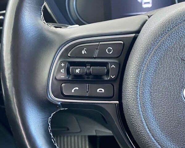 Киа Niro, объемом двигателя 0 л и пробегом 158 тыс. км за 19950 $, фото 12 на Automoto.ua