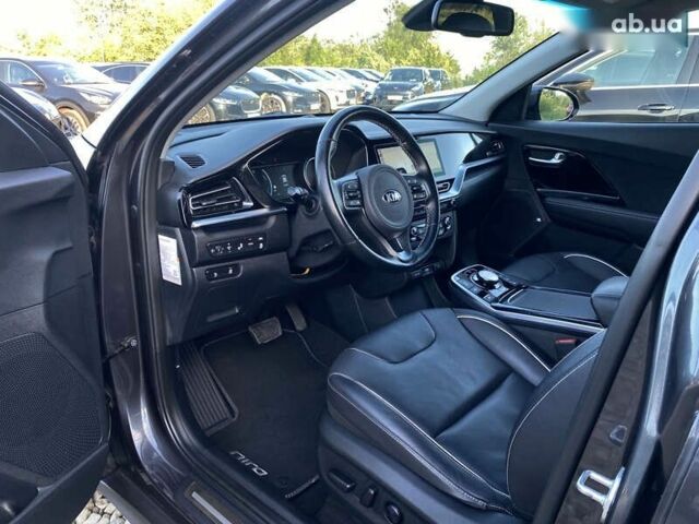 Киа Niro, объемом двигателя 0 л и пробегом 82 тыс. км за 22200 $, фото 2 на Automoto.ua