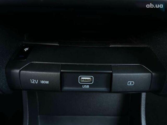 Кіа Niro, об'ємом двигуна 0 л та пробігом 62 тис. км за 23400 $, фото 8 на Automoto.ua