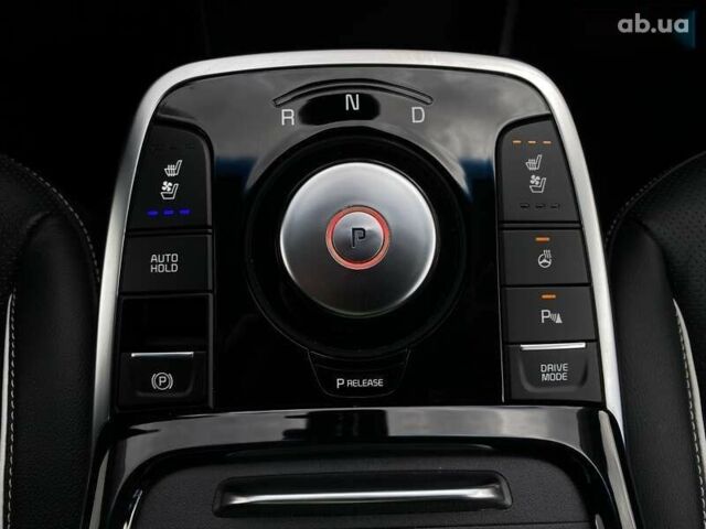Киа Niro, объемом двигателя 0 л и пробегом 64 тыс. км за 19400 $, фото 5 на Automoto.ua