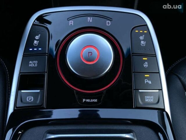 Киа Niro, объемом двигателя 0 л и пробегом 95 тыс. км за 21200 $, фото 7 на Automoto.ua