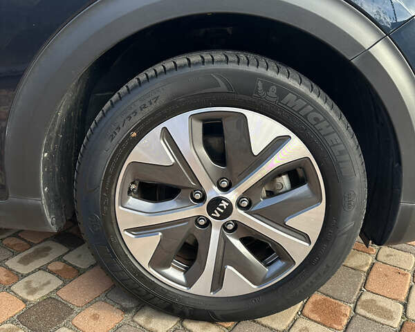 Киа Niro, объемом двигателя 0 л и пробегом 56 тыс. км за 21950 $, фото 3 на Automoto.ua