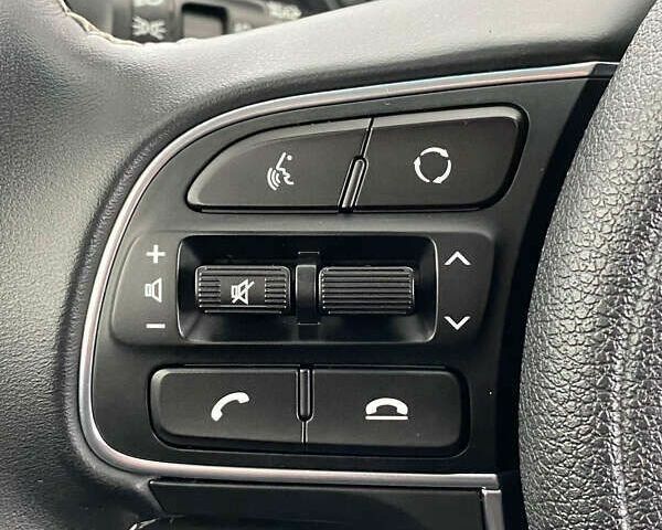 Киа Niro, объемом двигателя 0 л и пробегом 70 тыс. км за 22350 $, фото 18 на Automoto.ua