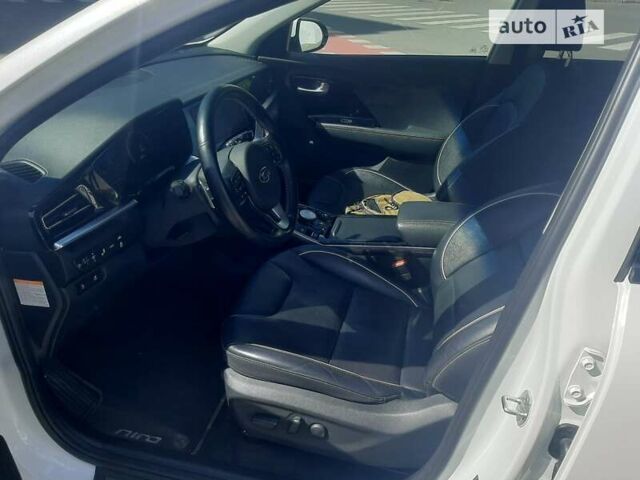Киа Niro, объемом двигателя 0 л и пробегом 90 тыс. км за 25600 $, фото 13 на Automoto.ua
