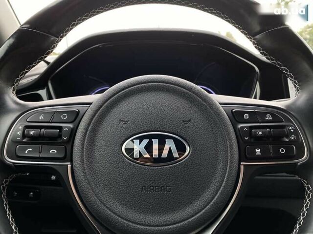 Кіа Niro, об'ємом двигуна 0 л та пробігом 123 тис. км за 20700 $, фото 29 на Automoto.ua