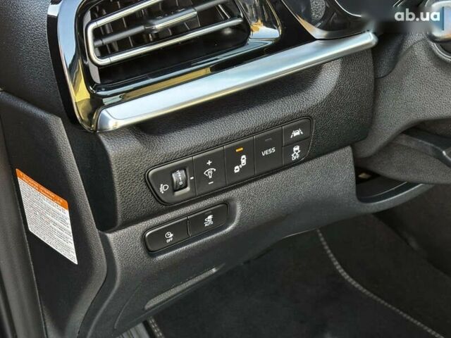 Киа Niro, объемом двигателя 0 л и пробегом 112 тыс. км за 19999 $, фото 19 на Automoto.ua