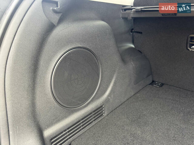 Кіа Niro, об'ємом двигуна 0 л та пробігом 164 тис. км за 18900 $, фото 44 на Automoto.ua