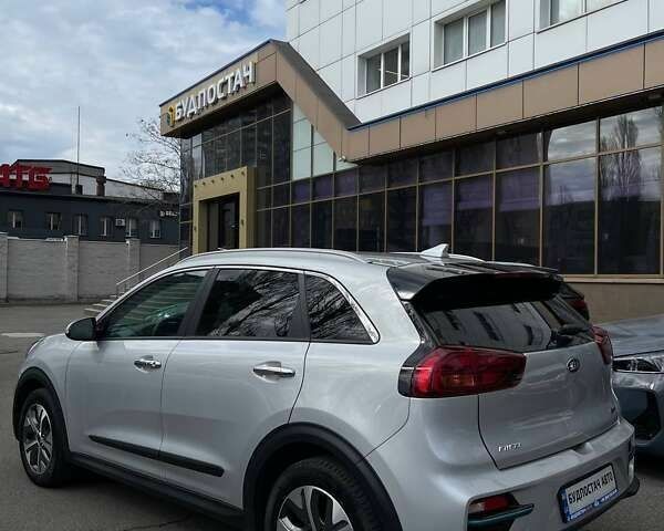 Киа Niro, объемом двигателя 0 л и пробегом 70 тыс. км за 19299 $, фото 20 на Automoto.ua