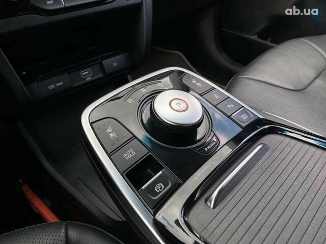 Кіа Niro, об'ємом двигуна 0 л та пробігом 97 тис. км за 20950 $, фото 8 на Automoto.ua