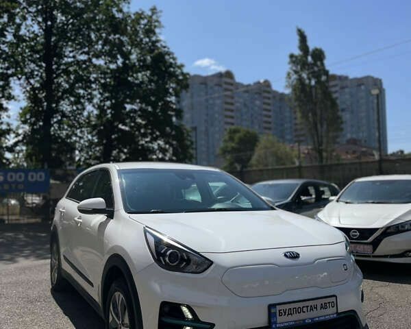 Киа Niro, объемом двигателя 0 л и пробегом 70 тыс. км за 20499 $, фото 4 на Automoto.ua