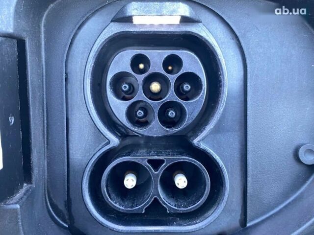 Киа Niro, объемом двигателя 0 л и пробегом 95 тыс. км за 21200 $, фото 13 на Automoto.ua