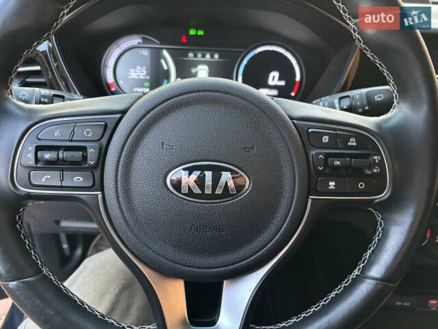 Кіа Niro, об'ємом двигуна 0 л та пробігом 117 тис. км за 19600 $, фото 21 на Automoto.ua