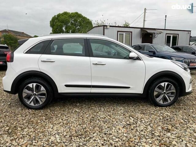 Кіа Niro, об'ємом двигуна 0 л та пробігом 96 тис. км за 19950 $, фото 24 на Automoto.ua