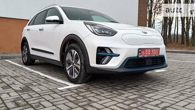 Кіа Niro, об'ємом двигуна 0 л та пробігом 106 тис. км за 23990 $, фото 12 на Automoto.ua