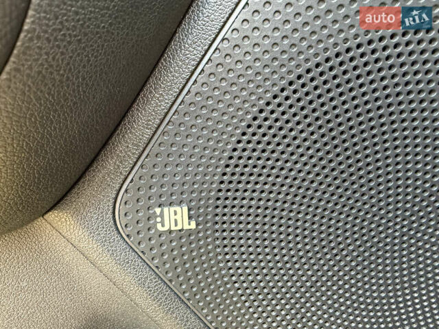 Кіа Niro, об'ємом двигуна 0 л та пробігом 141 тис. км за 18499 $, фото 38 на Automoto.ua