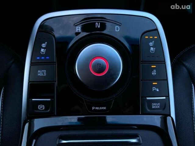 Кіа Niro, об'ємом двигуна 0 л та пробігом 88 тис. км за 21900 $, фото 9 на Automoto.ua