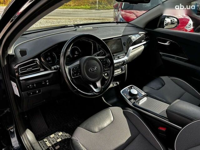 Киа Niro, объемом двигателя 0 л и пробегом 110 тыс. км за 20999 $, фото 17 на Automoto.ua