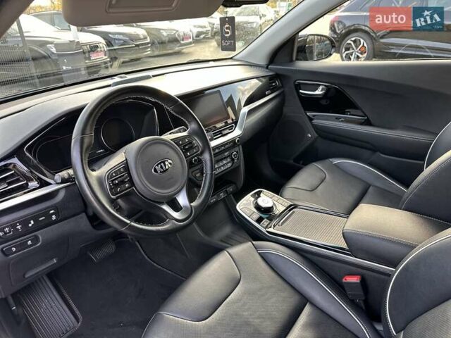 Киа Niro, объемом двигателя 0 л и пробегом 114 тыс. км за 21900 $, фото 4 на Automoto.ua