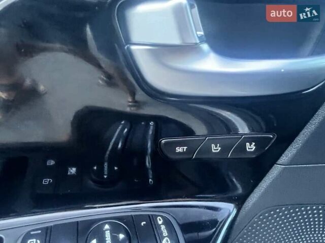 Киа Niro, объемом двигателя 0 л и пробегом 93 тыс. км за 18950 $, фото 22 на Automoto.ua
