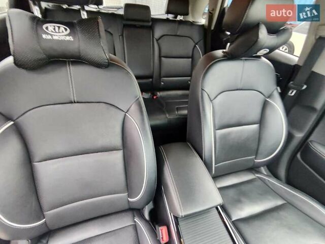 Киа Niro, объемом двигателя 0 л и пробегом 85 тыс. км за 19999 $, фото 46 на Automoto.ua