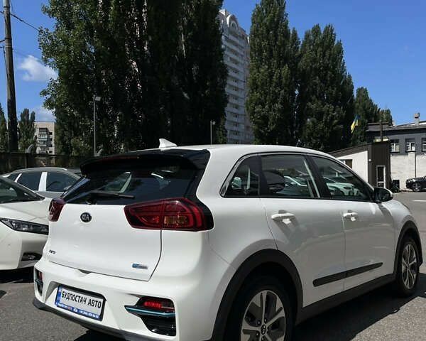 Киа Niro, объемом двигателя 0 л и пробегом 70 тыс. км за 20499 $, фото 6 на Automoto.ua