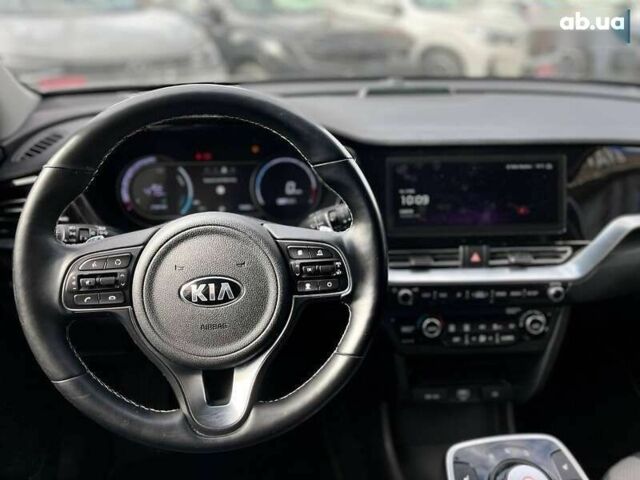 Киа Niro, объемом двигателя 0 л и пробегом 70 тыс. км за 19299 $, фото 25 на Automoto.ua