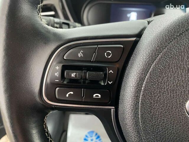 Киа Niro, объемом двигателя 0 л и пробегом 101 тыс. км за 20950 $, фото 13 на Automoto.ua