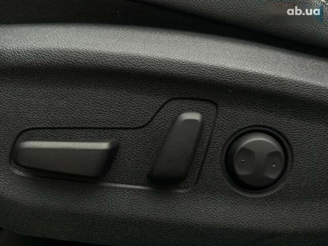 Киа Niro, объемом двигателя 0 л и пробегом 117 тыс. км за 19900 $, фото 2 на Automoto.ua