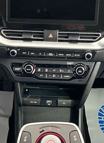 Киа Niro, объемом двигателя 0 л и пробегом 70 тыс. км за 22350 $, фото 26 на Automoto.ua