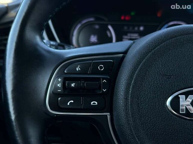Киа Niro, объемом двигателя 0 л и пробегом 58 тыс. км за 22900 $, фото 5 на Automoto.ua