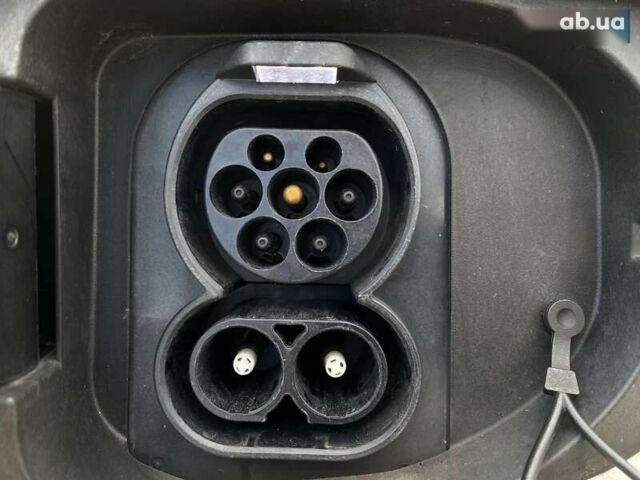 Киа Niro, объемом двигателя 0 л и пробегом 112 тыс. км за 22900 $, фото 20 на Automoto.ua