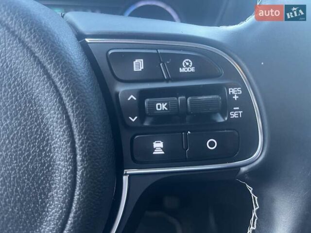 Киа Niro, объемом двигателя 0 л и пробегом 93 тыс. км за 18950 $, фото 26 на Automoto.ua