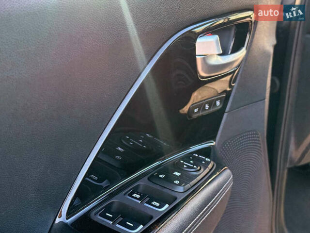 Киа Niro, объемом двигателя 0 л и пробегом 87 тыс. км за 17250 $, фото 32 на Automoto.ua