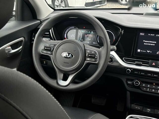 Киа Niro, объемом двигателя 0 л и пробегом 98 тыс. км за 19550 $, фото 24 на Automoto.ua