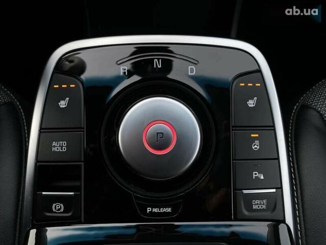 Киа Niro, объемом двигателя 0 л и пробегом 96 тыс. км за 20600 $, фото 6 на Automoto.ua