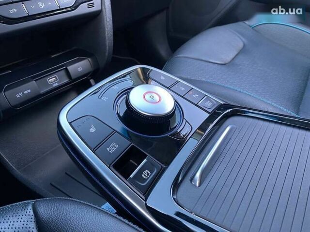 Киа Niro, объемом двигателя 0 л и пробегом 66 тыс. км за 23200 $, фото 7 на Automoto.ua