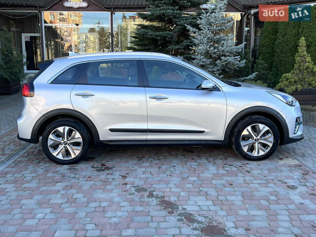 Киа Niro, объемом двигателя 0 л и пробегом 89 тыс. км за 18500 $, фото 4 на Automoto.ua