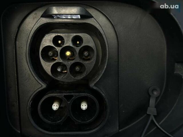 Кіа Niro, об'ємом двигуна 0 л та пробігом 57 тис. км за 24700 $, фото 20 на Automoto.ua