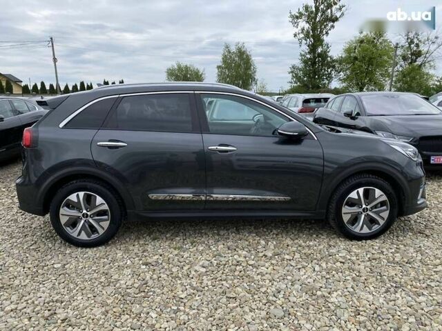 Киа Niro, объемом двигателя 0 л и пробегом 86 тыс. км за 22500 $, фото 19 на Automoto.ua