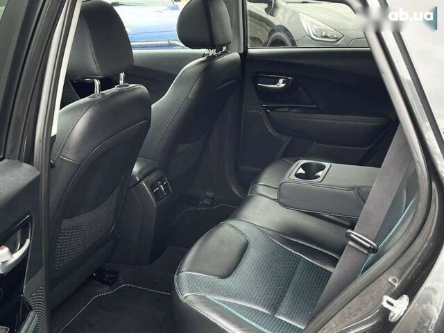 Киа Niro, объемом двигателя 0 л и пробегом 105 тыс. км за 20350 $, фото 28 на Automoto.ua