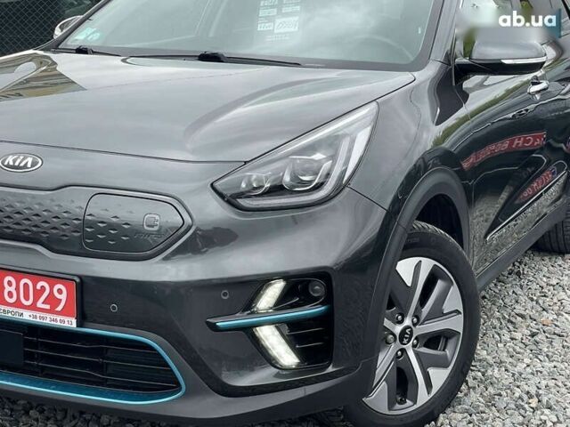Киа Niro, объемом двигателя 0 л и пробегом 105 тыс. км за 20350 $, фото 6 на Automoto.ua