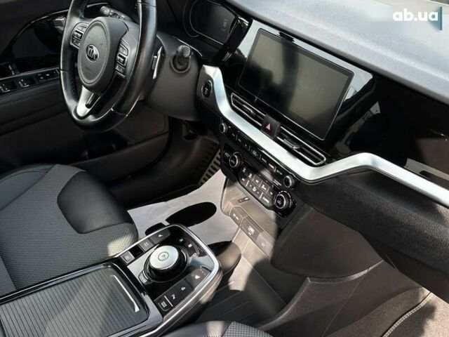 Киа Niro, объемом двигателя 0 л и пробегом 87 тыс. км за 18476 $, фото 16 на Automoto.ua